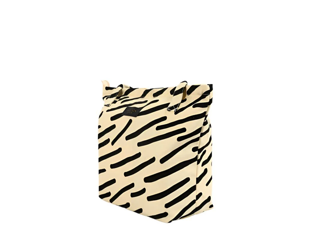 حقيبة يد أنيقة بتصميم مميز - Image 6